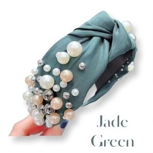 Beautiful women's pearl headbands.